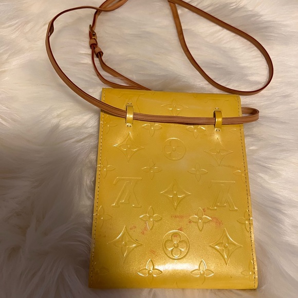 Authentic Louis Vuitton Vernis Kenmare Tilleul - Picture 9 of 9